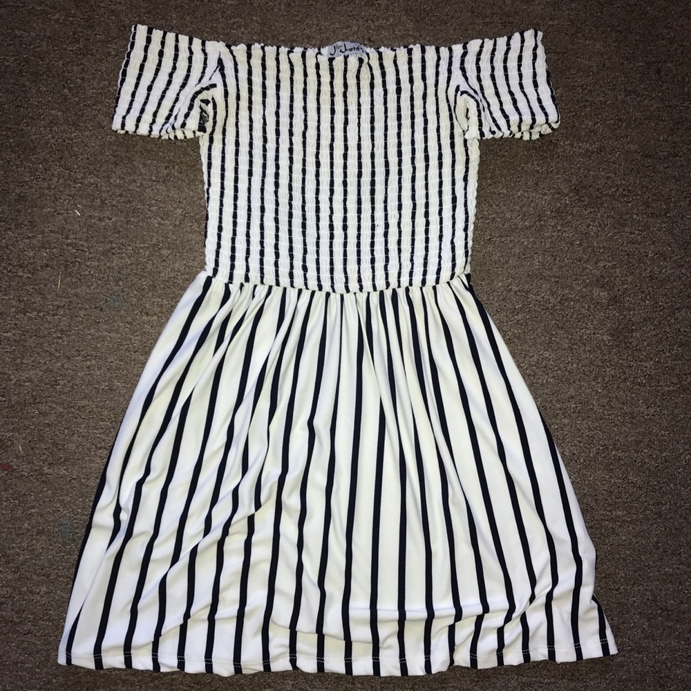 Off the shoulders above the knee dress